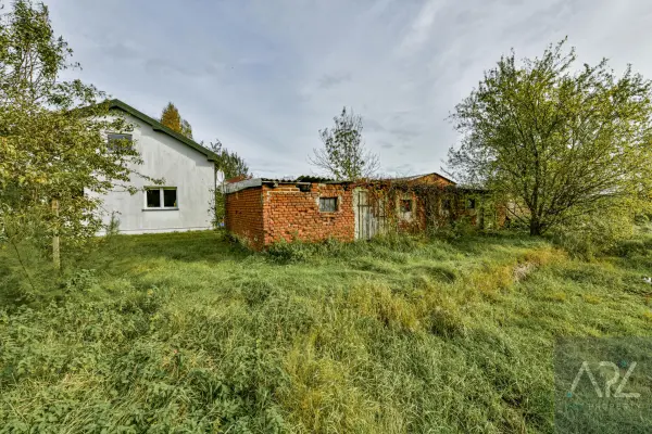 kołobrzeski, Kołobrzeg, Karcino, DOM W KARCINIE Z POTENCJAŁEM! BLISKO JEZIORA!