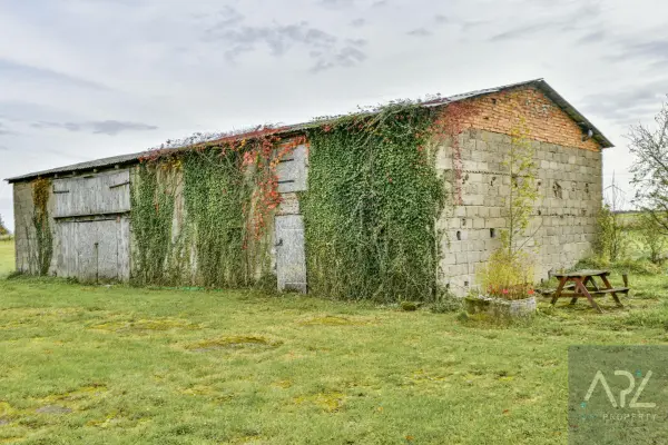 kołobrzeski, Kołobrzeg, Karcino, DOM W KARCINIE Z POTENCJAŁEM! BLISKO JEZIORA!