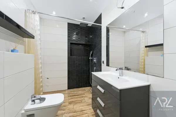 kołobrzeski, Ustronie Morskie, DOM 382 m² Z DUŻĄ DZIAŁKĄ 1,04ha, TYLKO 3 KM OD MORZA!