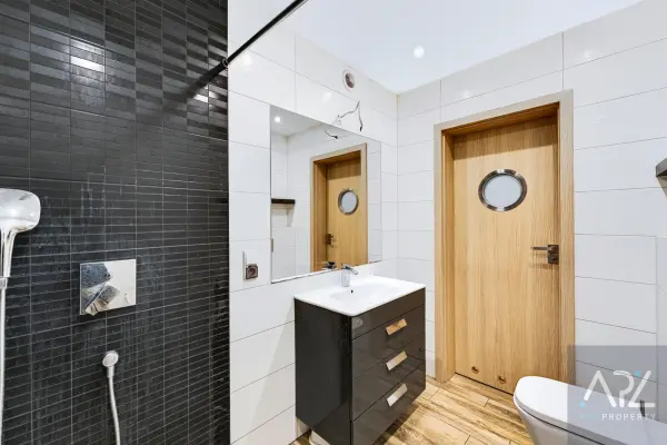 kołobrzeski, Ustronie Morskie, DOM 382 m² Z DUŻĄ DZIAŁKĄ 1,04ha, TYLKO 3 KM OD MORZA!