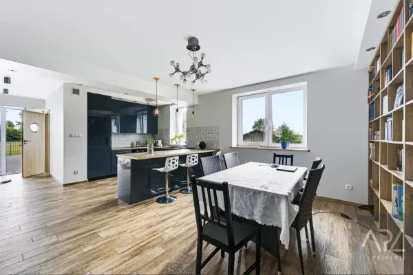 kołobrzeski, Ustronie Morskie, DOM 382 m² Z DUŻĄ DZIAŁKĄ 1,04ha, TYLKO 3 KM OD MORZA!